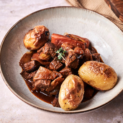 Boeuf Bourguignon con verduras y papines al romero